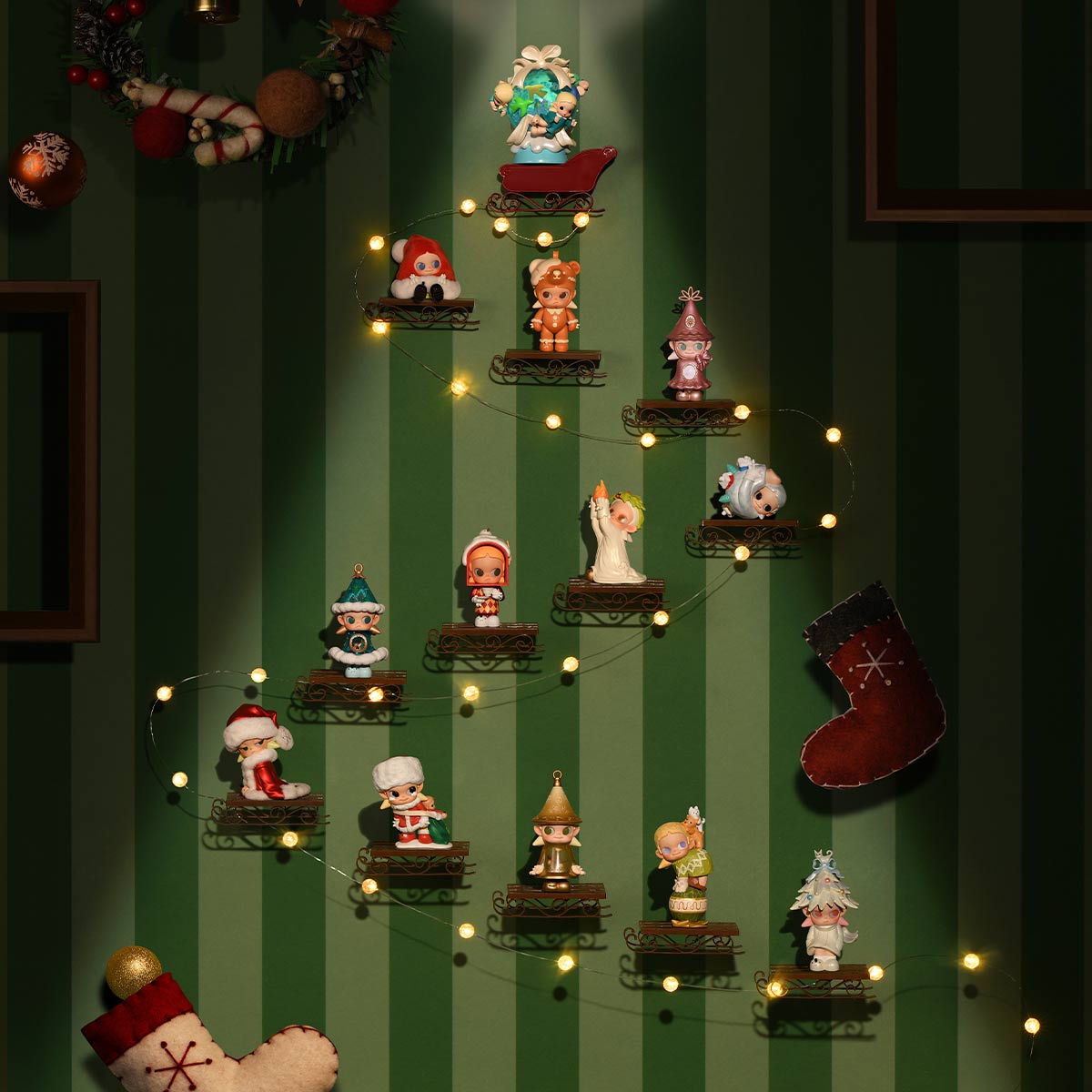 #B64 Zsiga The Winter of Gifts Series Figures