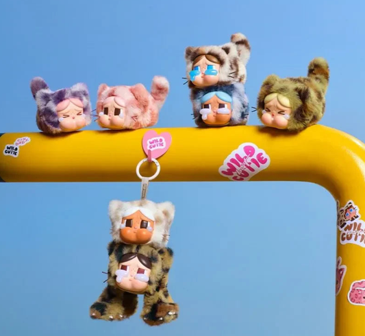#41 CRYBABY WILD BUT CUTE SERIES &ヒョウ柄キーホルダー